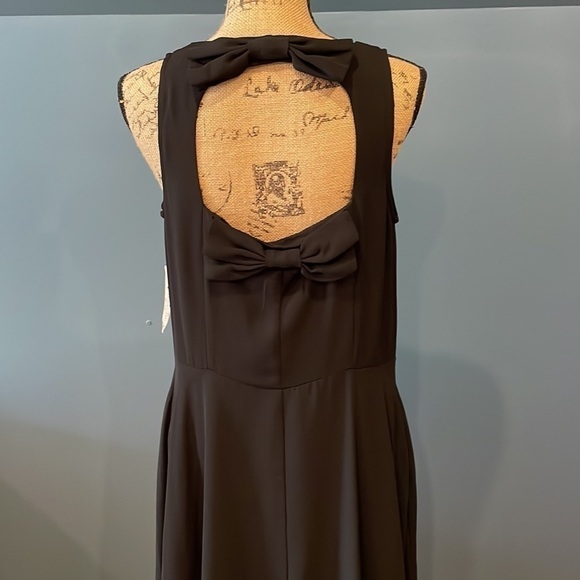 Nanette LePore Dress with Back Bows NWT - Picture 7 of 12